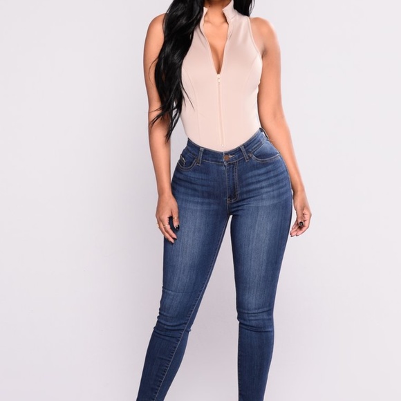 Fashion Nova Ezra Jeans size 3 (very stretchy) - Picture 1 of 4